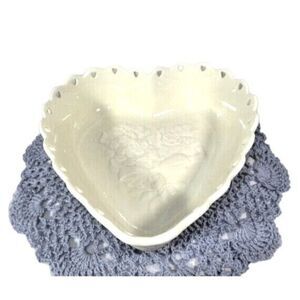 Longaberger Sweetest Heart Serving Bowl Ivory White 2005 8 x 8 Heart Lace Edge